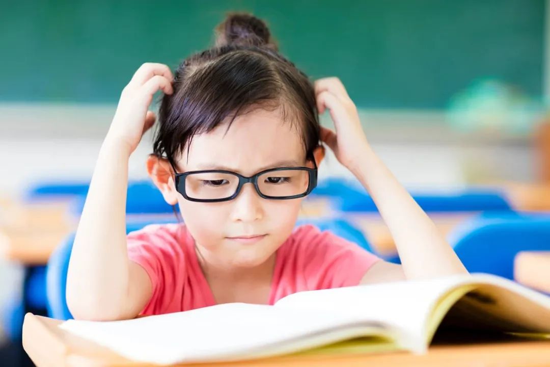 9周岁儿童近视最佳防控是多少度,4岁多孩子近视1百多度怎么办