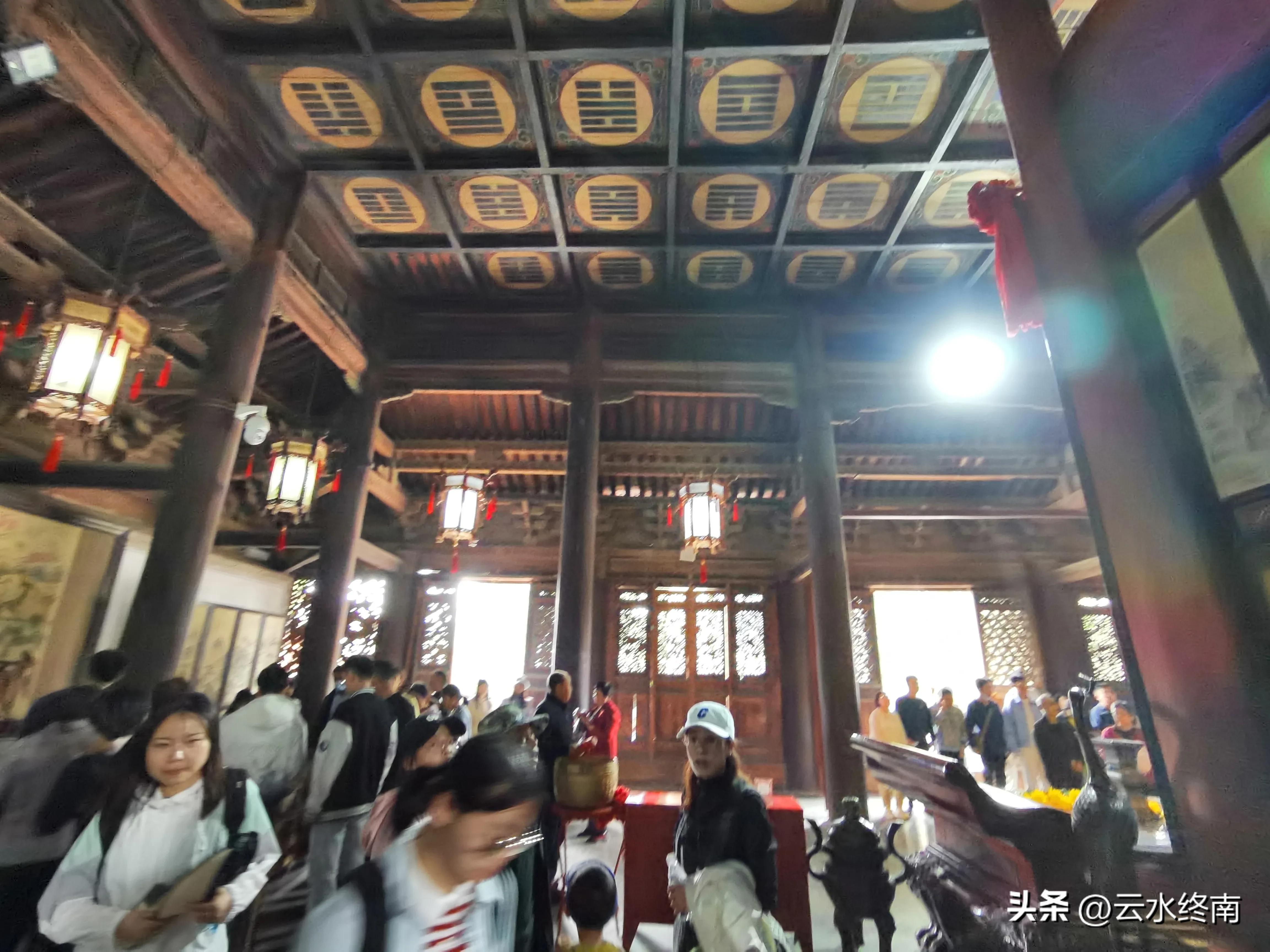 伏羲庙在市区吗,伏羲像伏羲庙