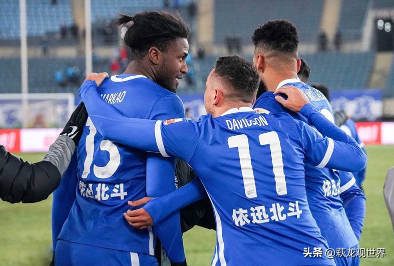 大连人输在外援前锋不看球匪夷所思！三镇将帅怪场地谢晖语出惊人