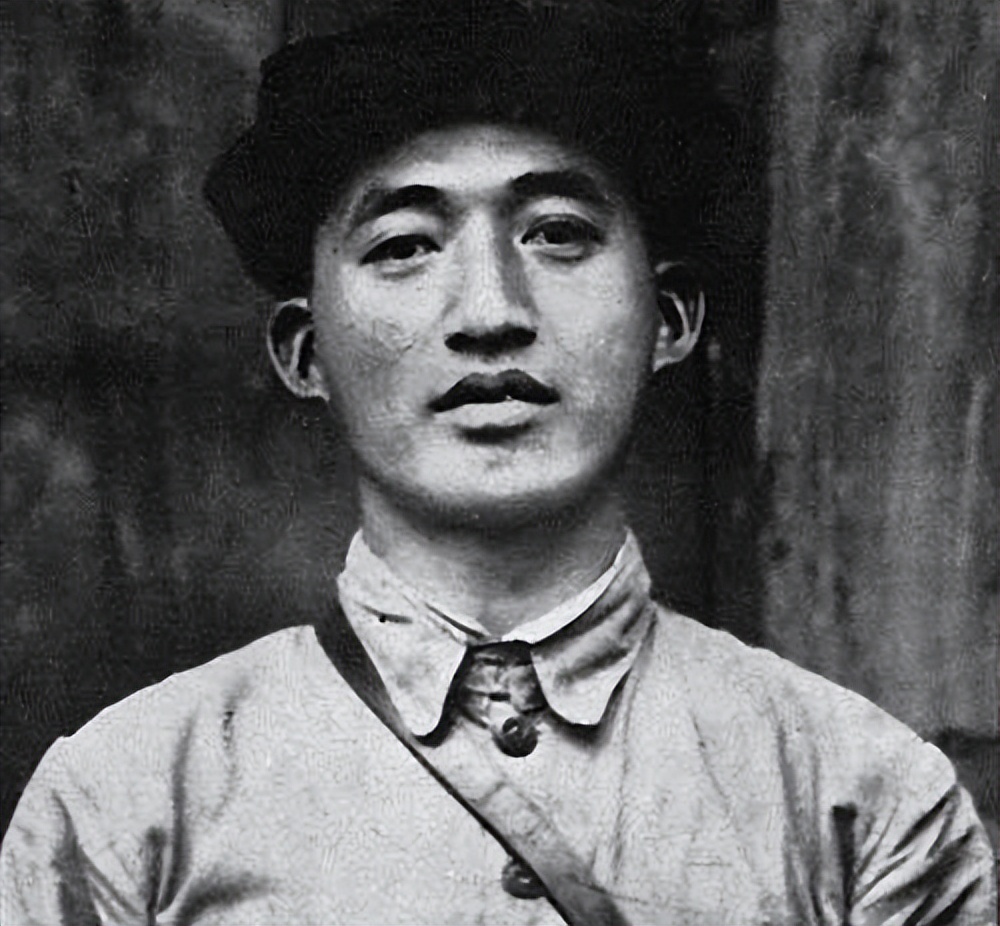 西安事变后，张学良向周恩来提出：能否派徐老虎帮我们