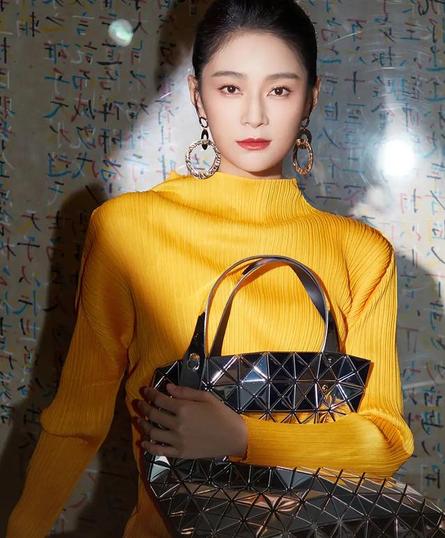 十大奢侈品牌哪个包包最经典好看,奢侈名牌包包品牌大全表