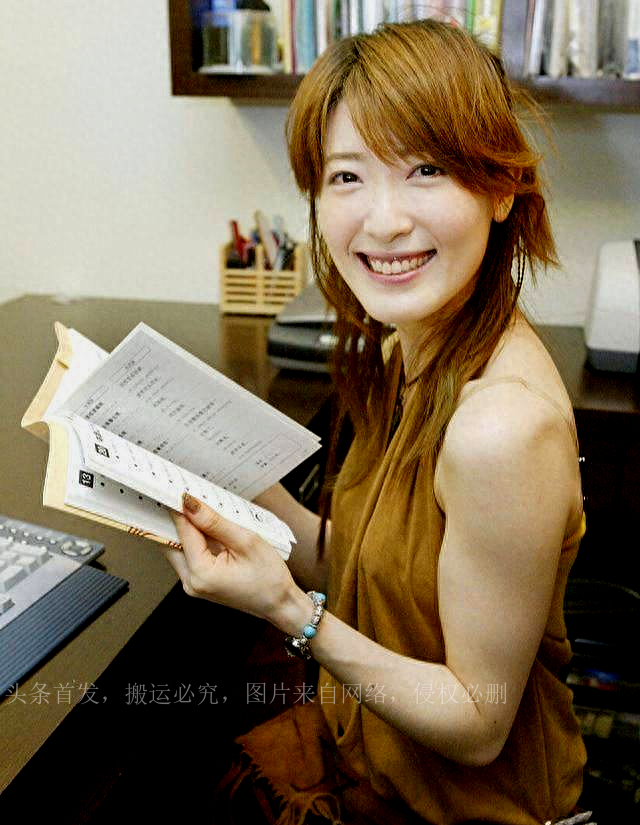 “亚洲第一美胸”*思敏杨**获封“最美潘金莲”,却在爆红后卖拉面