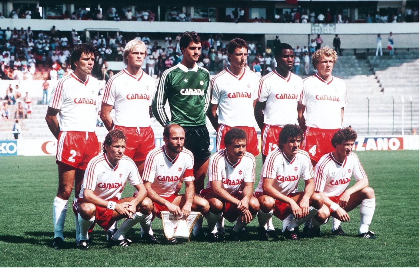 为了参加世界杯，他在不停输球的国家队坚守了20年