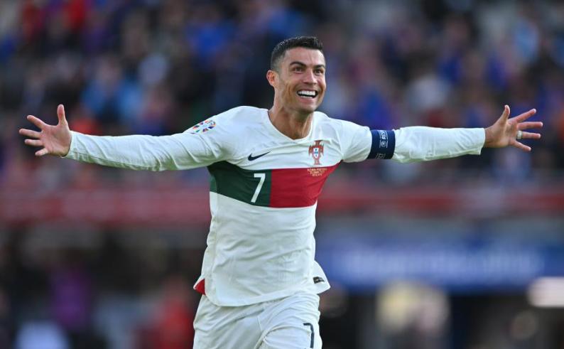 C罗一击制胜!第200次葡萄牙国家队比赛压哨绝杀重回巅峰!