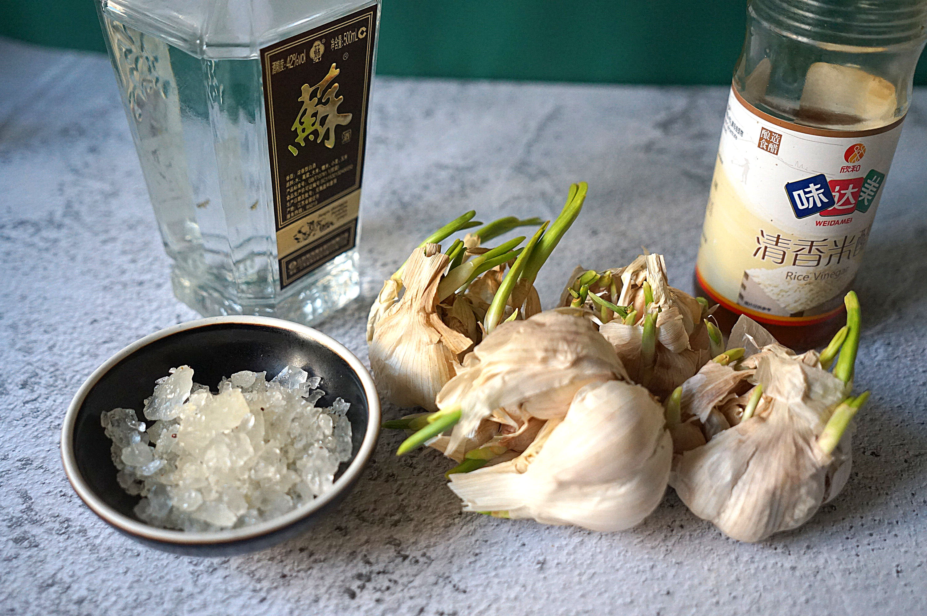 腊八蒜怎么做好吃最简单,腊八蒜的最正宗的做法教程