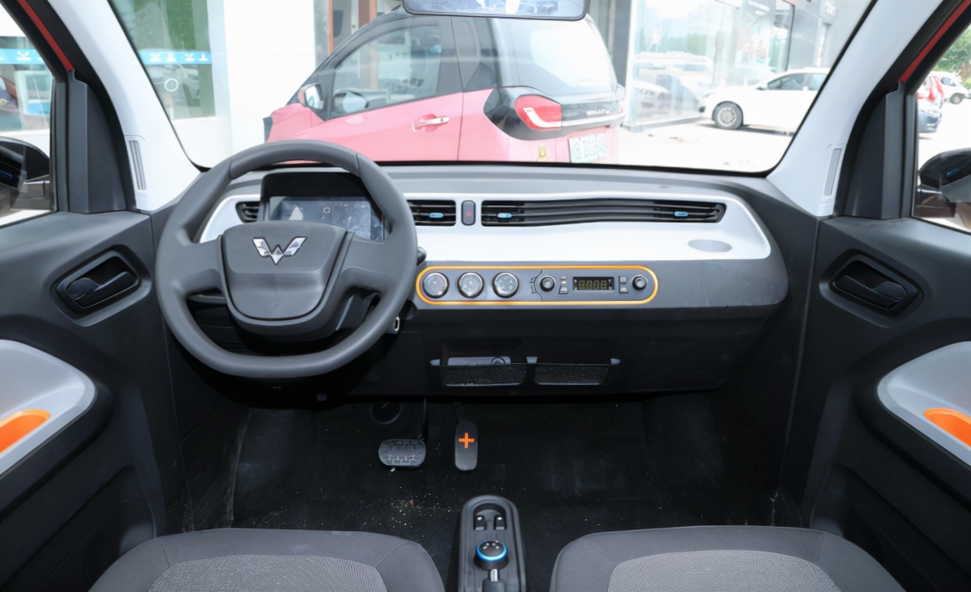 销量暴跌五菱宏光miniev跌落神坛,宏光miniev销量第一