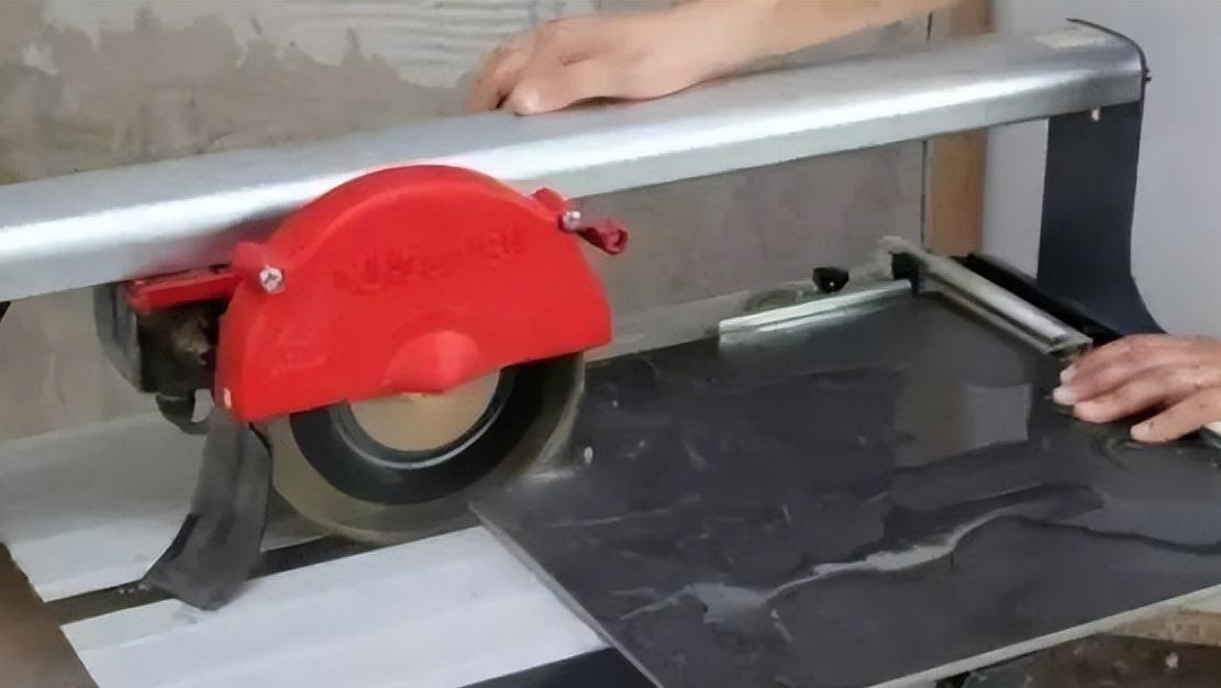 家里瓷砖空鼓怎么修复,美缝可以防止瓷砖空鼓开裂脱落吗