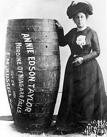 女性探险家图片大全,国内首个女性野外探险家