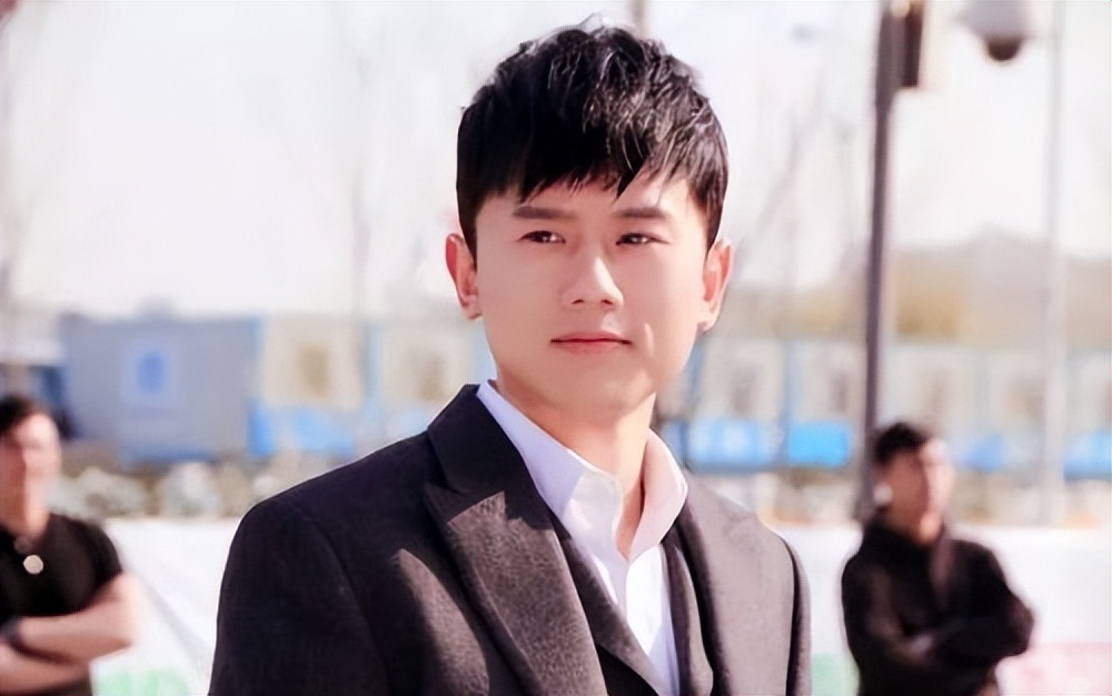 高音王子张杰,华语乐坛公认的Live王,却被质疑唱功不如华晨宇