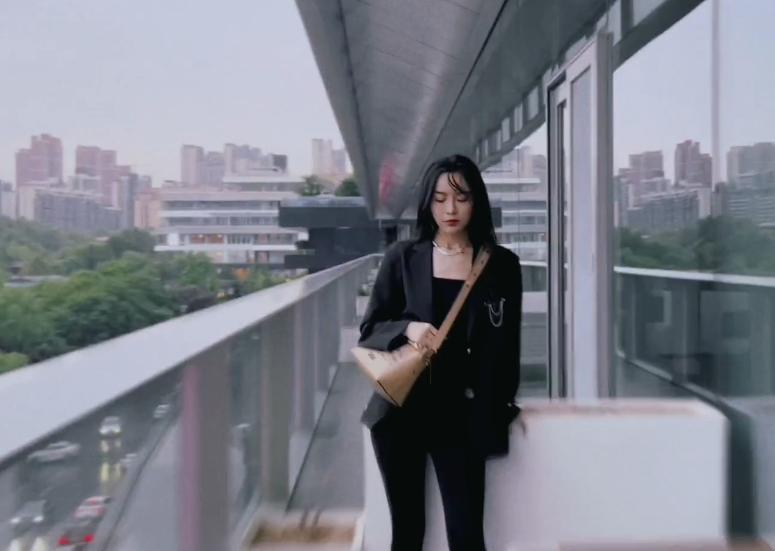 于文文像小贝,小贝于文文