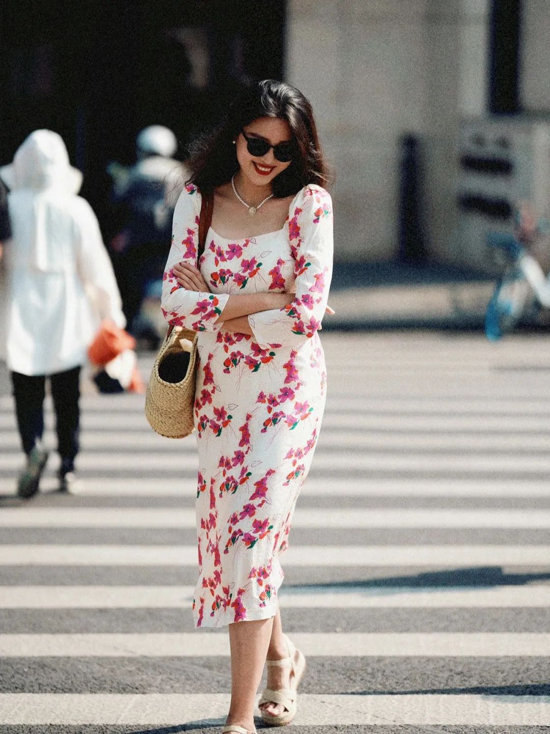 适合旅游穿的花裙子,夏天的花裙子美丽又治愈