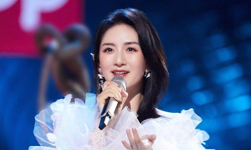 谢娜刚嫁给张杰，就因病切除了单侧输卵管，张杰：我只要她健康！