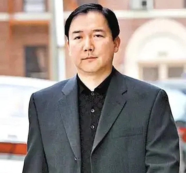 上海小伙成墨西哥毒枭，却未向中国贩毒，密室中成捆美钞垒成高台