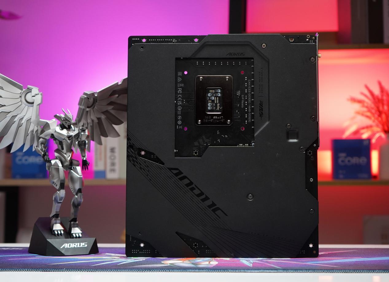 z790技嘉小雕和超耐久主板区别,技嘉超级雕主板z790搭配什么显卡