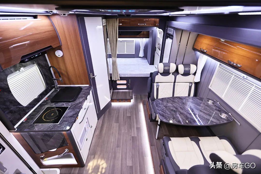 蓝牌c本房车内尺寸一般多少,蓝牌c照就能开的大号房车