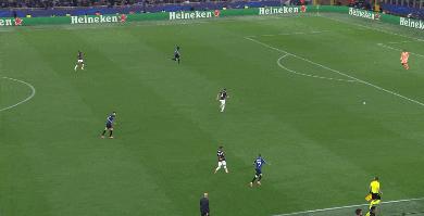 米兰挥舞断剑殊死一搏小因扎吉鞘里藏刀后发制人