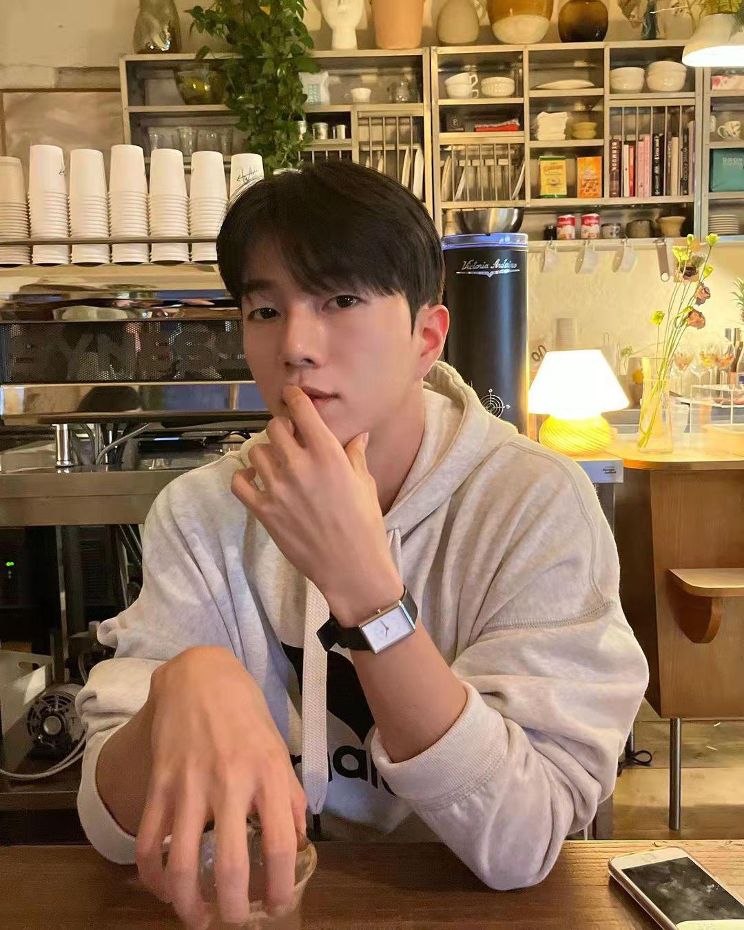 身高矮小的男生怎么练身材,矮个子男生怎么把身材比例练好