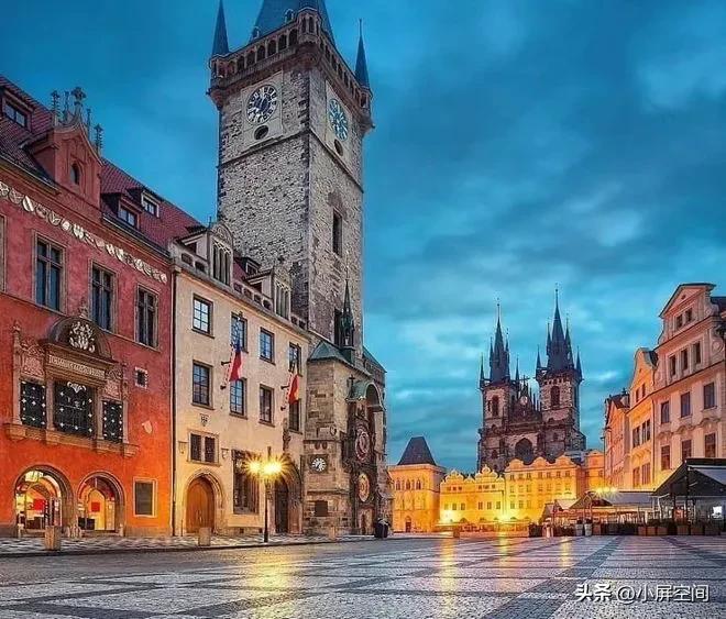 卡夫卡写变形记的背景,卡夫卡变形记的主旨