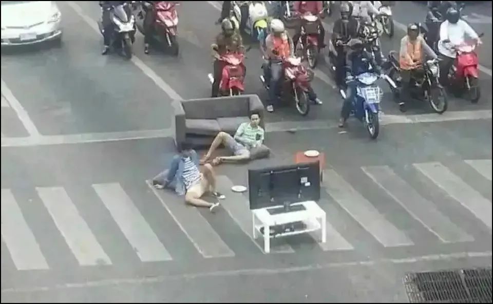 每天看交通事故什么心理,经常看车祸视频