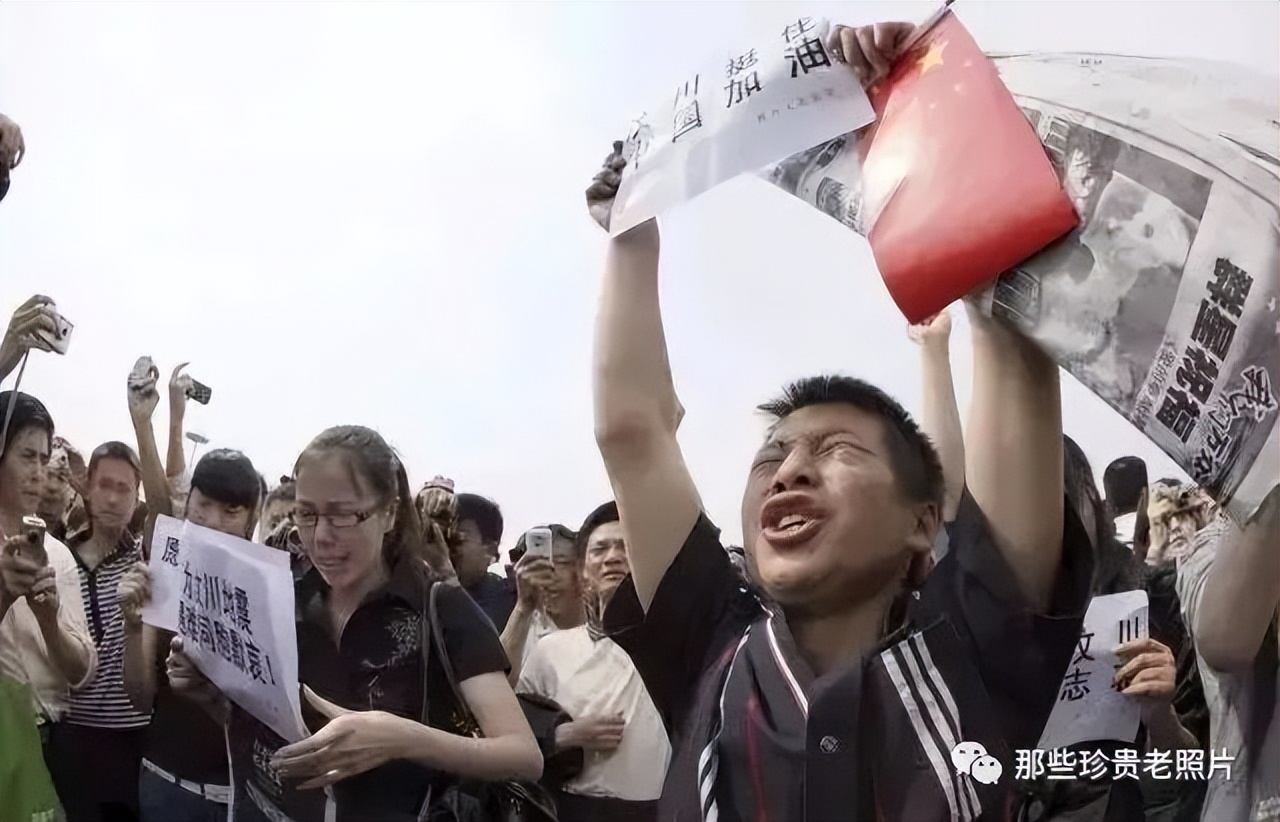 汶川有哪些瞬间让人泪流满面,回首汶川我们依然泪流满面