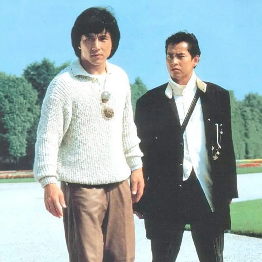 张国荣80年代天王巨星现场,80年代香港的天王巨星和天后