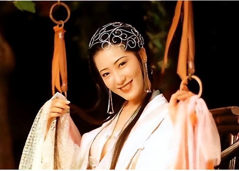 *瓶金**梅：通往男人心灵的通道，经过胃