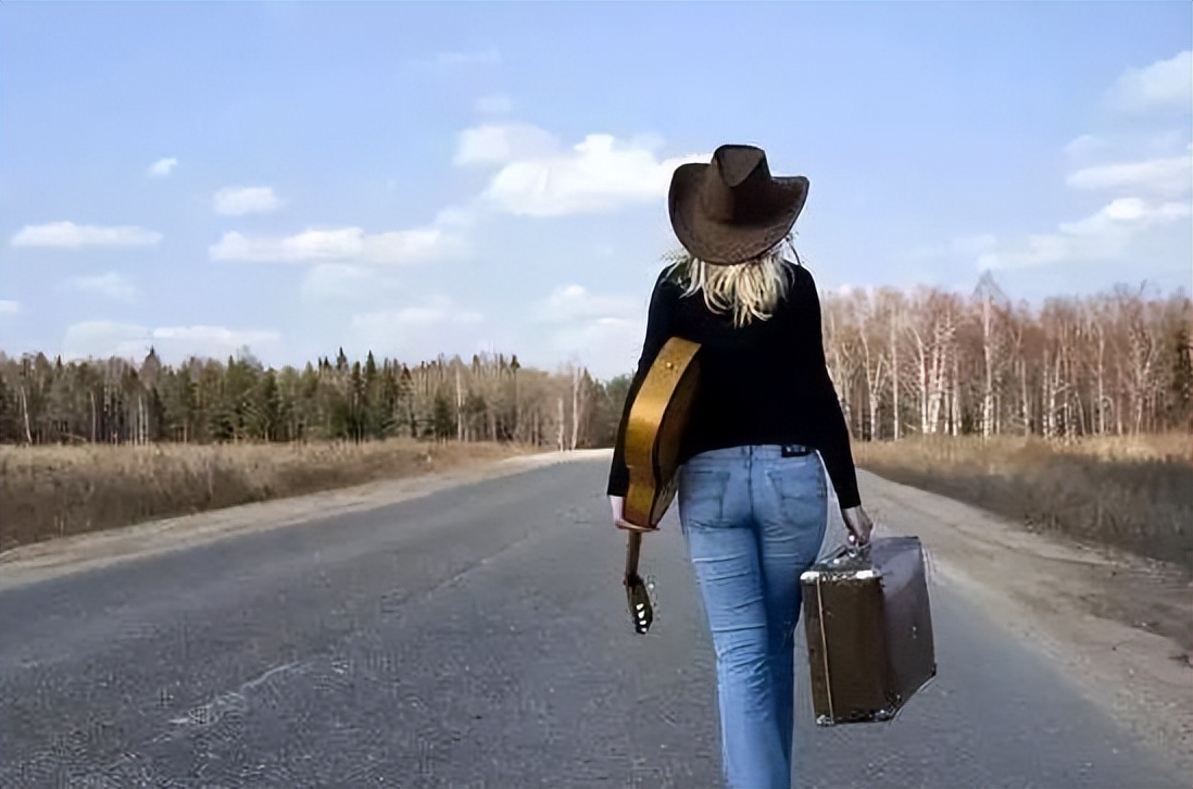 经常找你借钱自己又没钱,经常找别人借钱你不觉得丢人吗