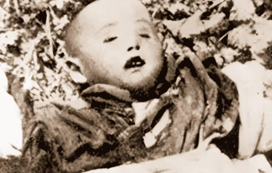 老照片:掠夺伊拉克黄金的美军,与德军合影的波兰*妓军**