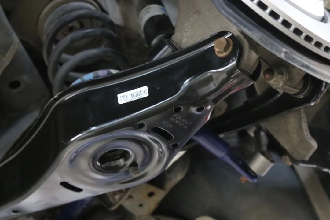 r36翻新改造全过程,大众r36这么老的车怎么还卖这么贵