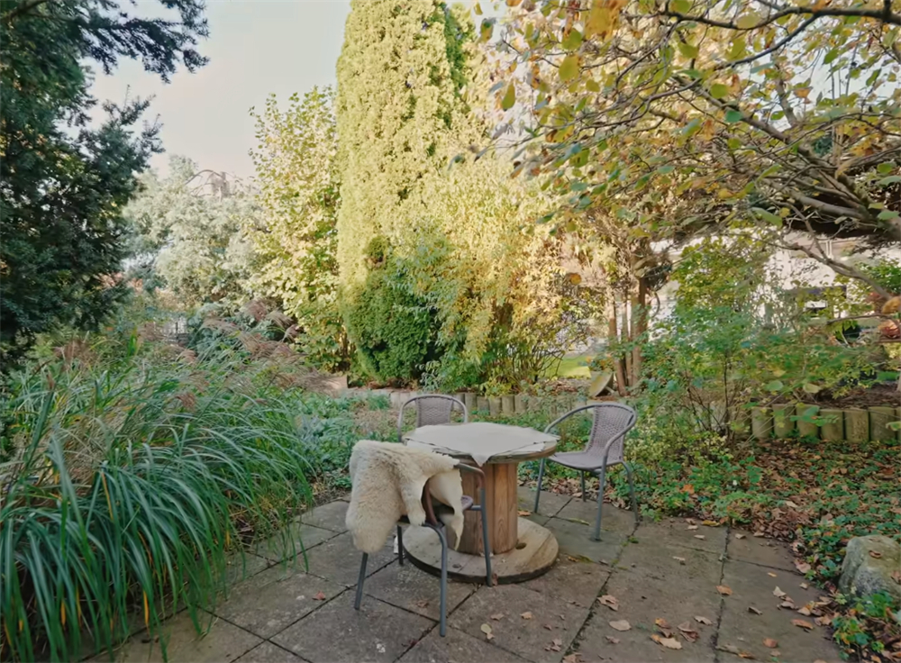 发现一位74岁奶奶的蜗居：16㎡小家没电没暖气，她却一住就是30年