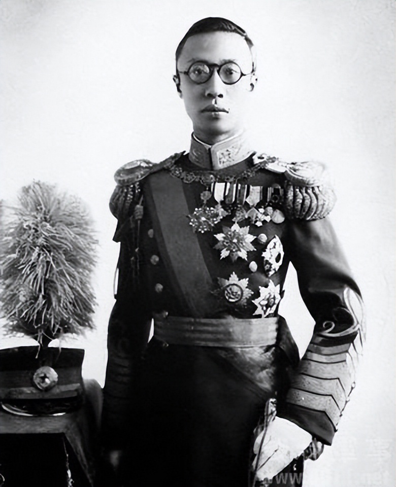 李玉琴找溥仪复婚,李玉琴去民政局和溥仪离婚电视剧