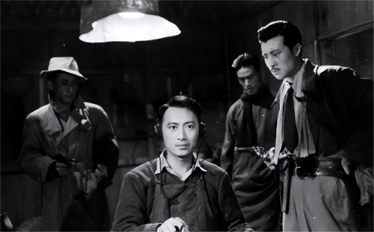 国军少校被俘后送去改造，高声大喊：我是902，获得*云陈**亲自接见