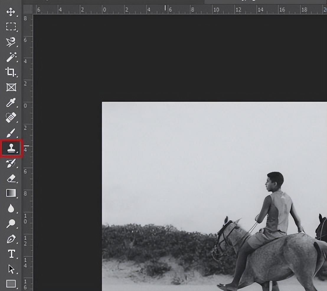 旧照片修复翻新去哪里,旧照片的修复方法