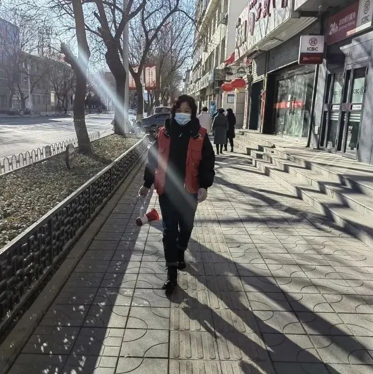 太原市阳曲县:南坡街社区齐心抗疫 温暖随行