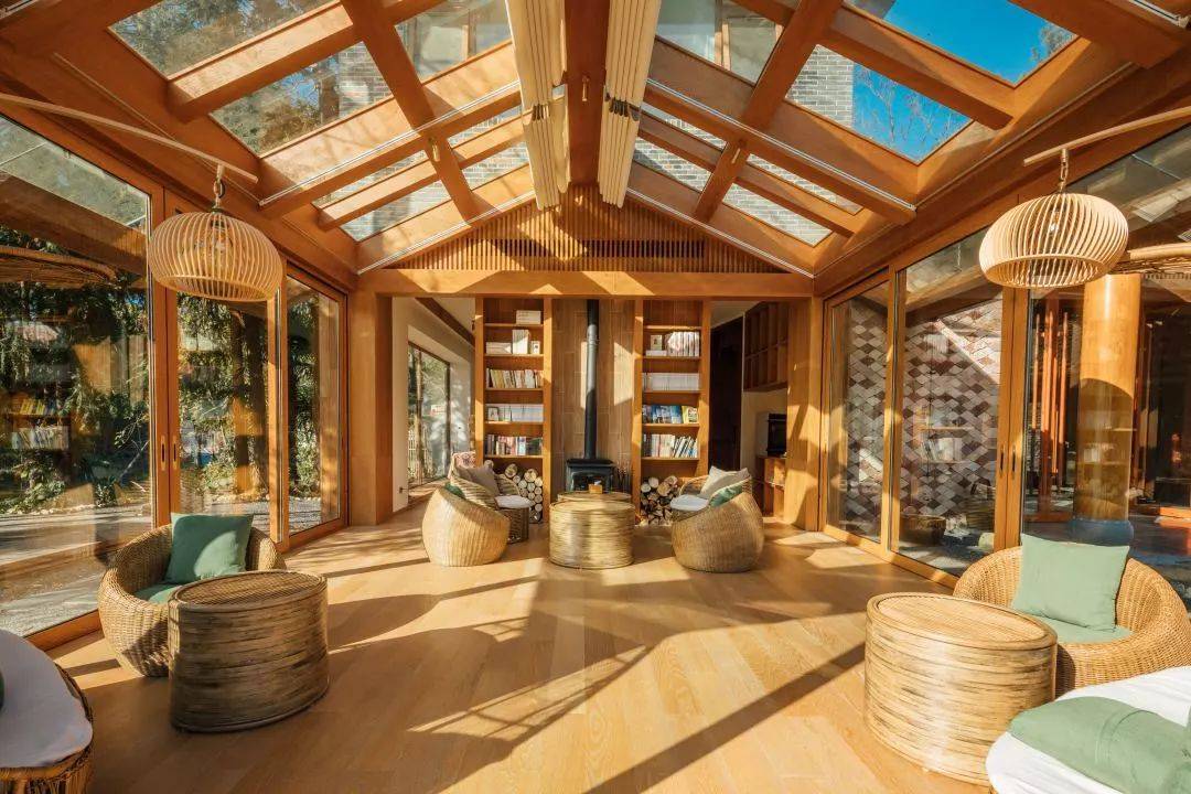 梓山漫居为何频上妻子的浪漫旅行，春日迟迟再出发等综艺—AD国际