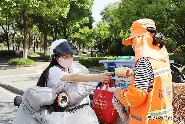 考场外的他们,考场是外地可以随时去考科四吗