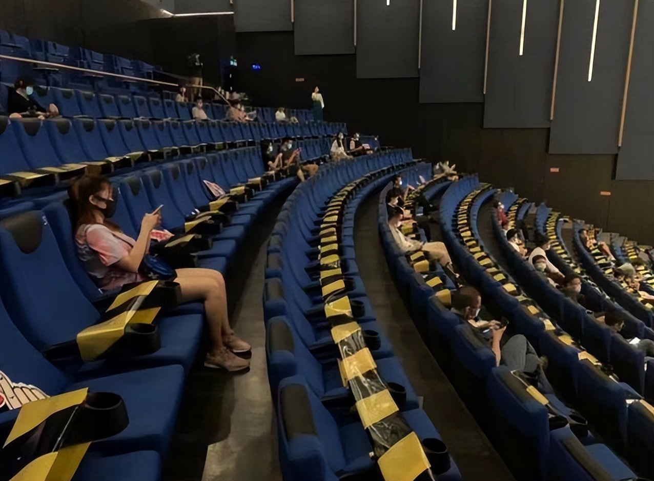 鐢靛奖闄㈢唺瀛╁瓙浜嬩欢瀹屾暣瑙嗛,鐢靛奖闄㈢唺瀛╁瓙浜嬩欢瑙嗛