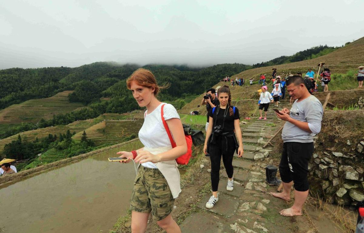 大量英国游客涌入中国,大批英国人进入中国旅游