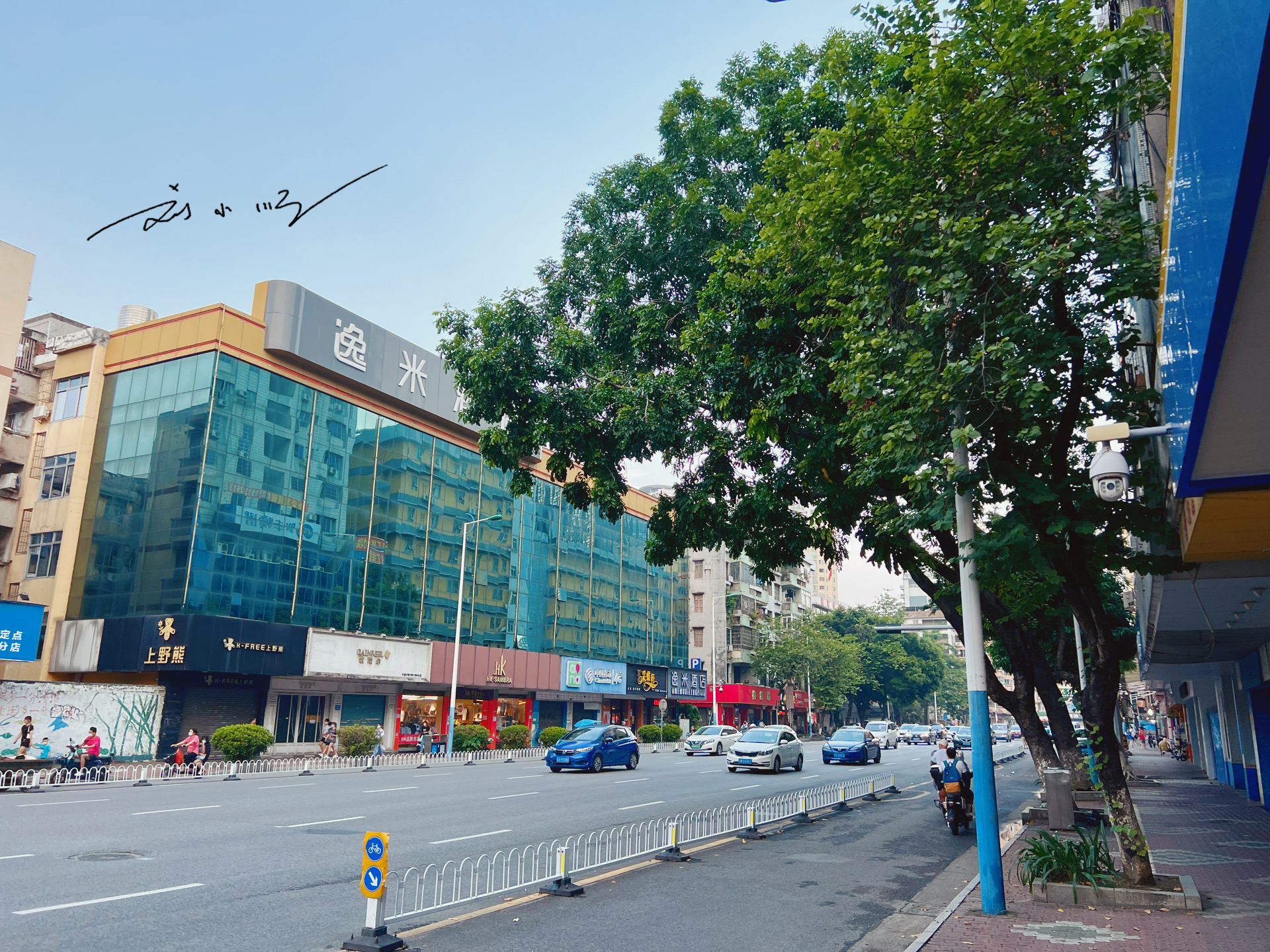 实拍广州市番禺区市桥街道，据说以前这里很繁华，现在却有些萧条