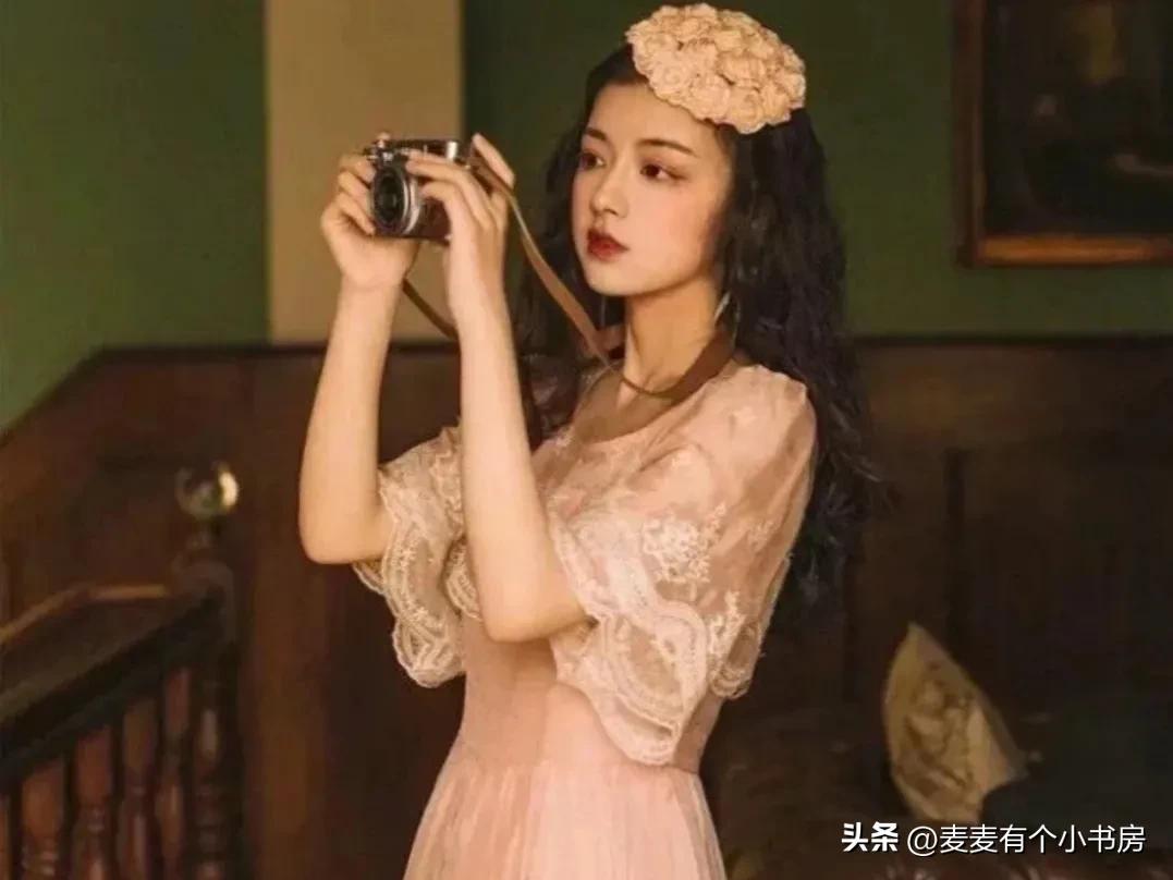 她有张乌鸦嘴，渣爹后妈合伙算计，极品嘴欠找茬，请她们喝滚烫茶