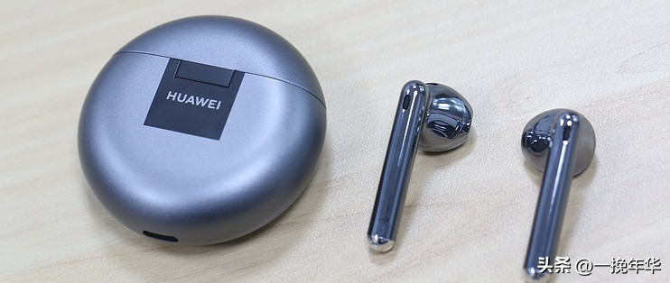 三款性价比超高的蓝牙耳机,50元内好的蓝牙耳机炫酷