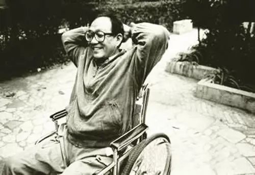 豆瓣9.2,是史铁生永不能忘的地坛