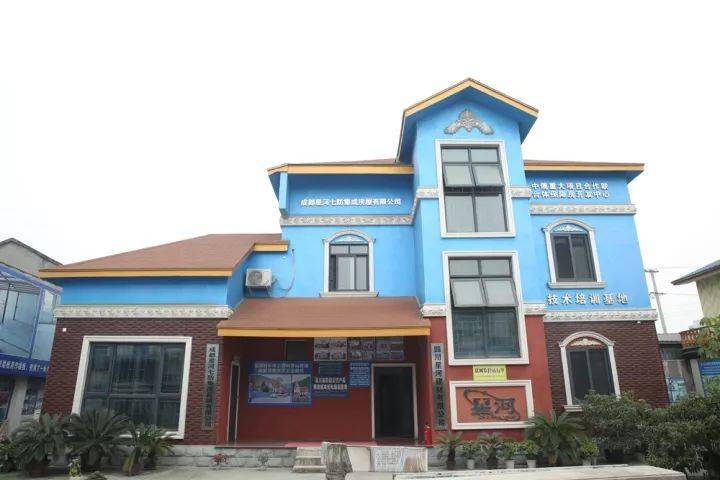 稻草秸秆变身新型建材,秸秆环保新型建材