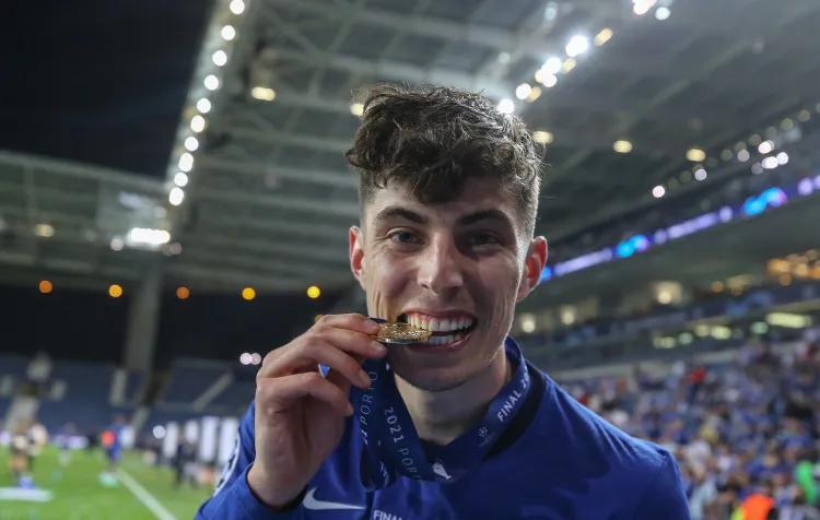 最新转会消息足球曼联,曼联重金最新引援消息