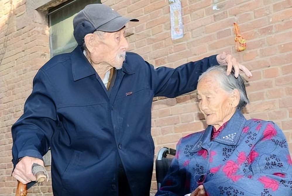 独居老人所面临的困境,80岁独居老人最好的解决方法