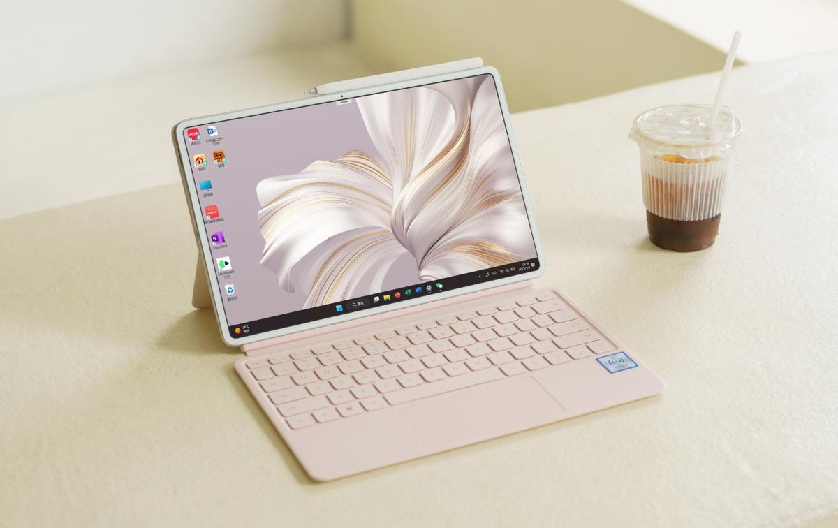 华为huaweimatebooke值得入手吗,华为matebooke和matebook13s对比