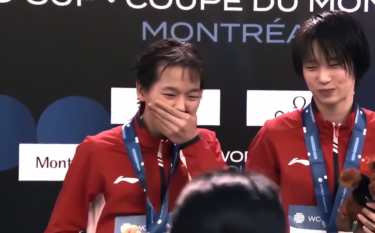 李娜领奖视频,李娜颁奖打脸视频