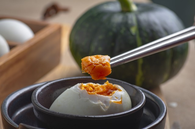 咸鸭太咸怎么处理变淡,咸鸭怎么样才不会咸