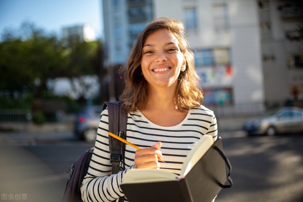 美少女催眠师：女大学生意外怀孕跳楼自杀，警花*底卧**智擒催眠*魔色**