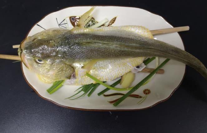 酒糟黄鱼的正确蒸法,青黄鱼的家常蒸法